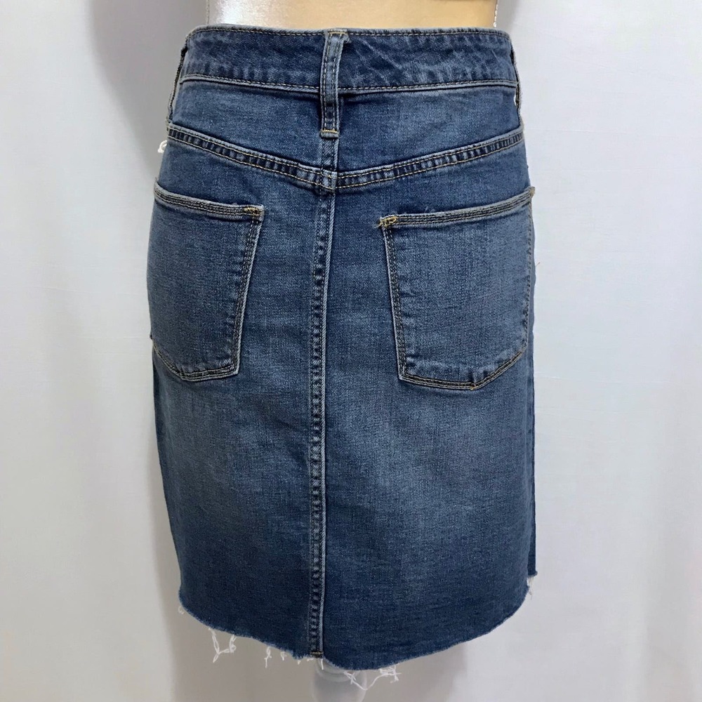 ❌SOLD❌ Universal Thread NWT Mini Jean Skirt Women 8/29 - Picture 9 of 11